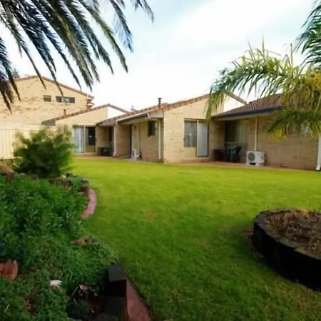 Esperance Beachfront Resort-2
