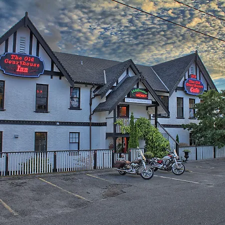 The Old Courthouse Inn-3