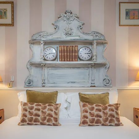 Hotel De L'Avre-2