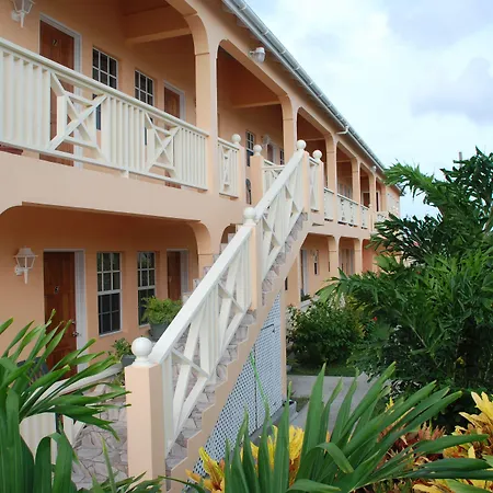 Connie'S Comfort Suites-3