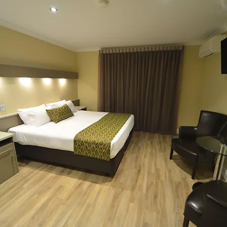 Bentley Motel-2