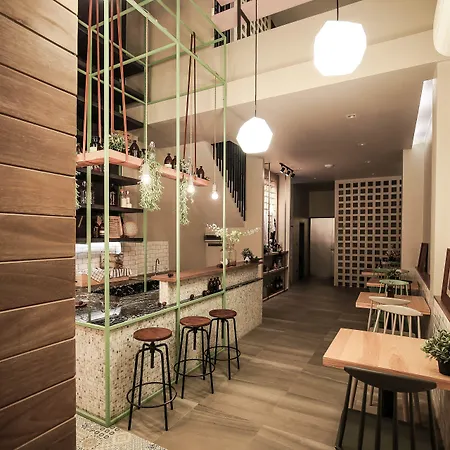 Sugar Ohana Poshtel-2