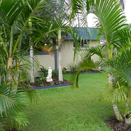 Golden Palms Motor Inn-3