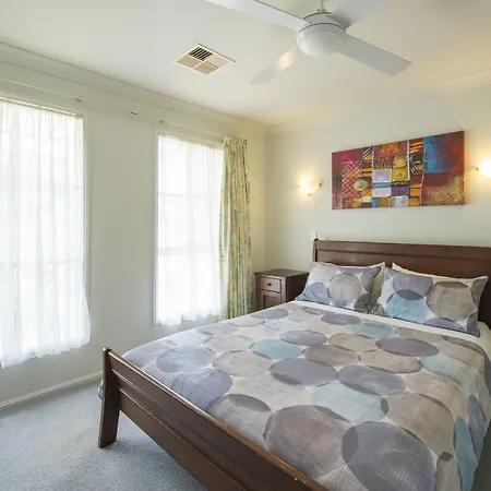 Bellevue Bed & Breakfast-3