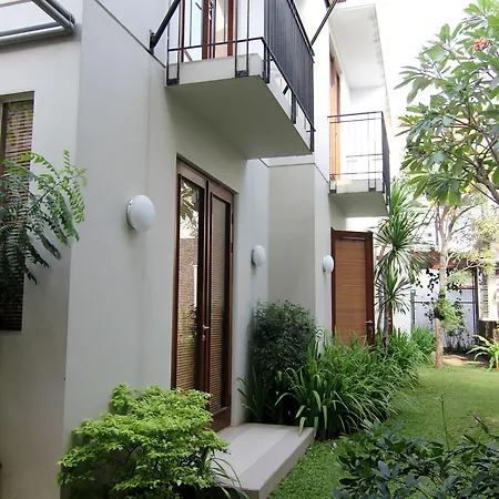 Chic Quarter-3