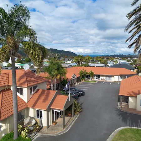 Pacific Coast Motor Lodge-2