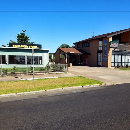 Majestic Motel-2