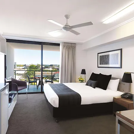 Oaks Mackay Carlyle Suites-2
