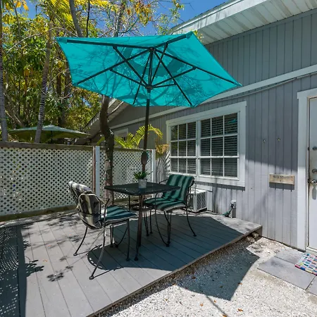 Tarpon Tale Inn-3