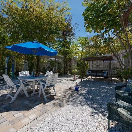Tarpon Tale Inn-2