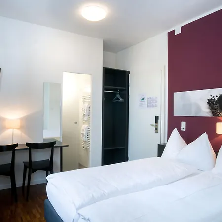 Hotel Hottingen - Near Old Town And Lake-3