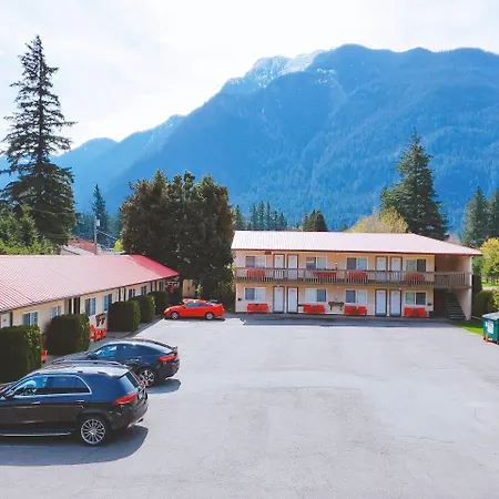 Red Roof Motor Inn-3