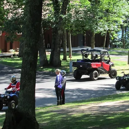 Lake Forest Resort-2