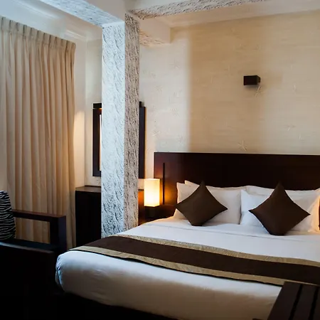 Ceylon City Hotel, Colombo-3