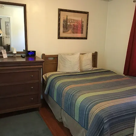 Marinette Inn-2