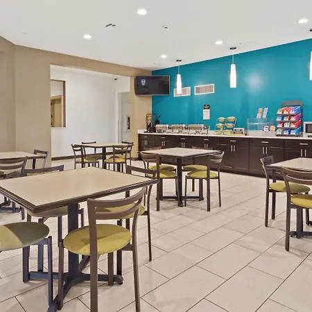 Best Western Lindsay Inn & Suites-3