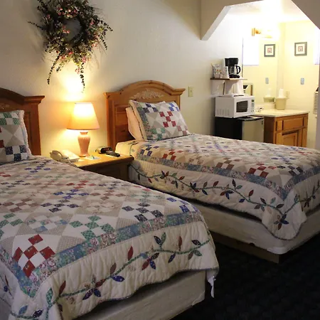 Barewood Inn & Suites-3