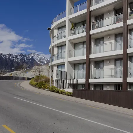 Queenstown Village Apartments-3