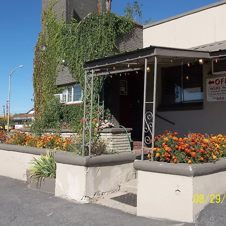 Selkirk Motel-2