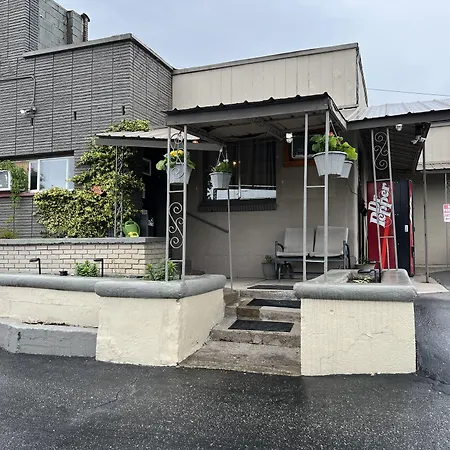 Selkirk Motel-3