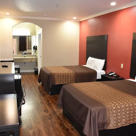 Platinum Inn Katy-3