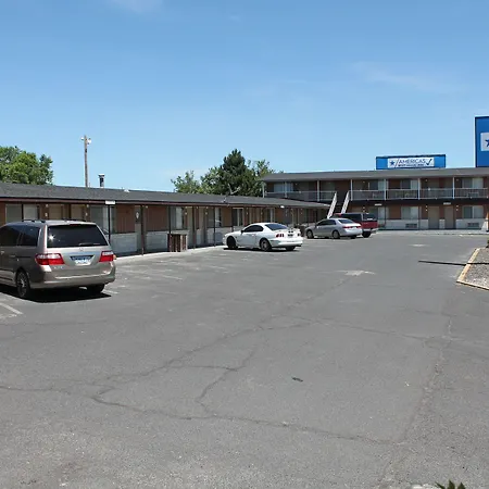 Americas Best Value Inn Boardman-3