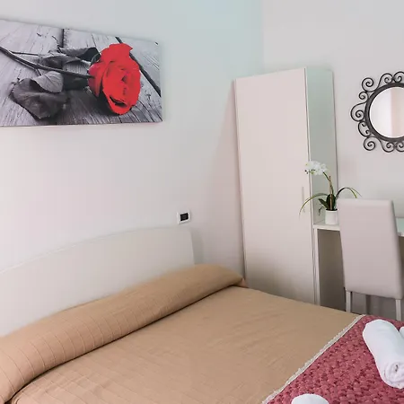 Backpackers House Venice-3