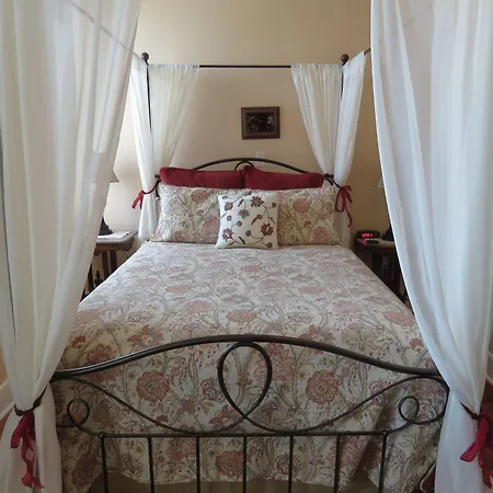 The Swope Manor Bed & Breakfast-2