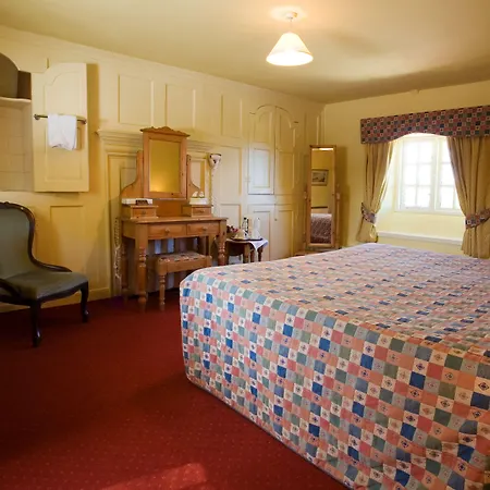 The Lifeboat Inn-2