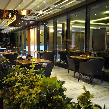 Golden Deluxe Hotel-3