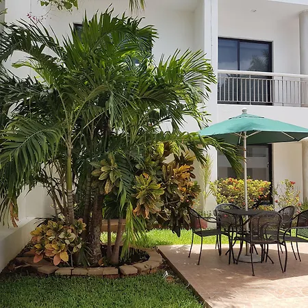 Hotel Holly-2