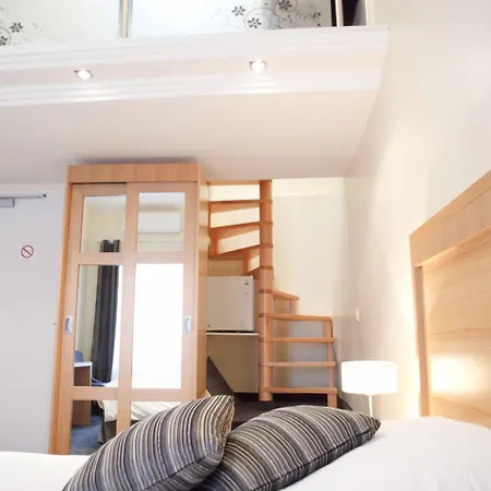 Modern Hotel-3