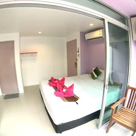 The Room Patong Hotel-2