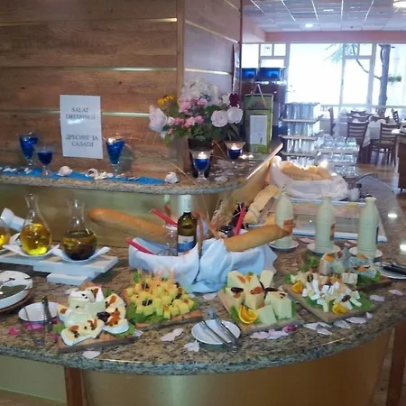 Hotel Sandy Beach-3