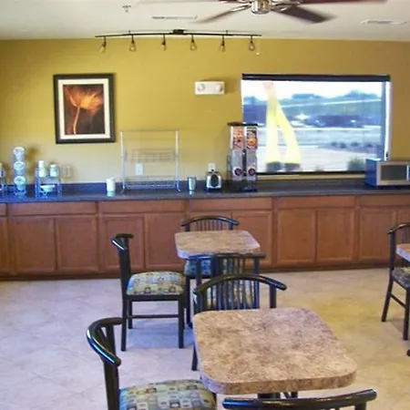 Americas Best Value Inn Tupelo-2