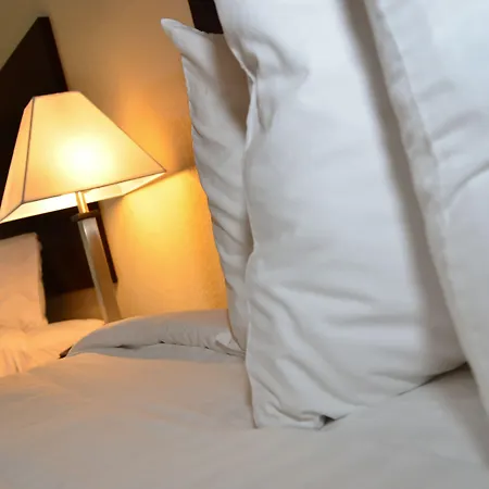 Cobblestone Inn & Suites - Clarion-3