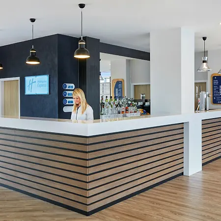 Holiday Inn Express Grimsby By Ihg-3