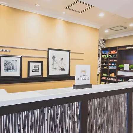 Hampton Inn & Suites By Hilton Bolton-2