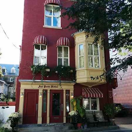 Au Petit Hotel-2