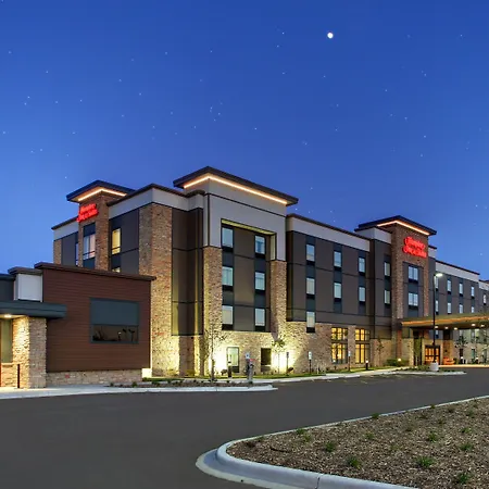Hampton Inn & Suites Milwaukee West-2