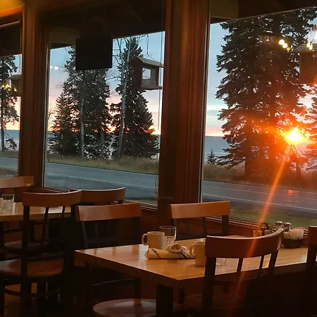 Cascade Lodge-2