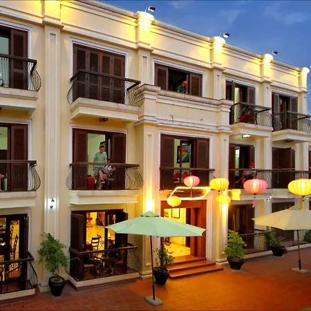 Golden River Hotel-3