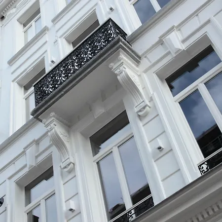 Maison Nationale City Flats & Suites-3
