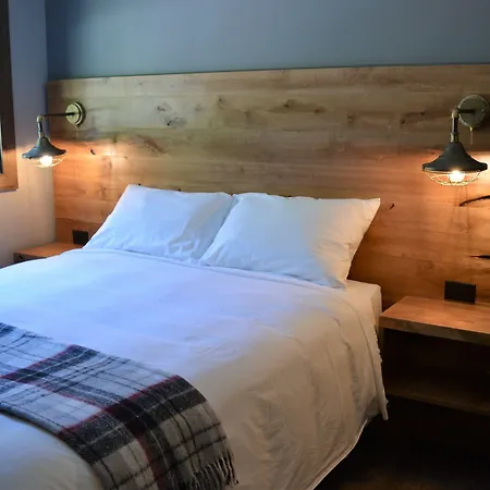 Sasquatch Inn-3