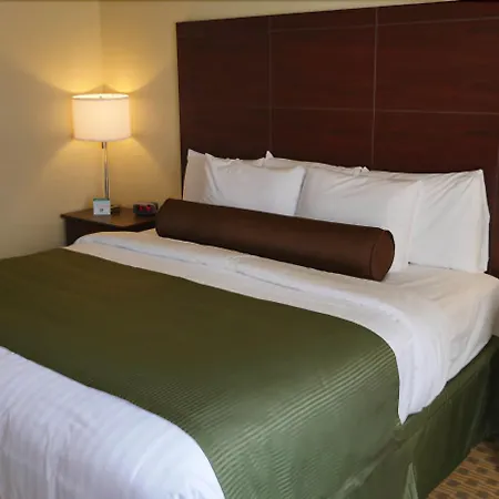 Cobblestone Inn & Suites-Winterset-3