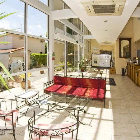 Logis Hotel Restaurant Les Minotiers-3