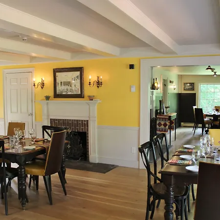 King Hill Inn & Kitchen-3