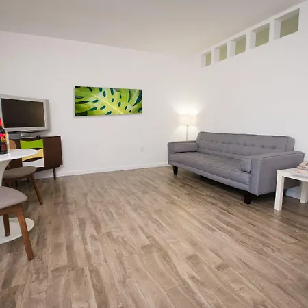 Regency Inn & Suites Sarasota-3