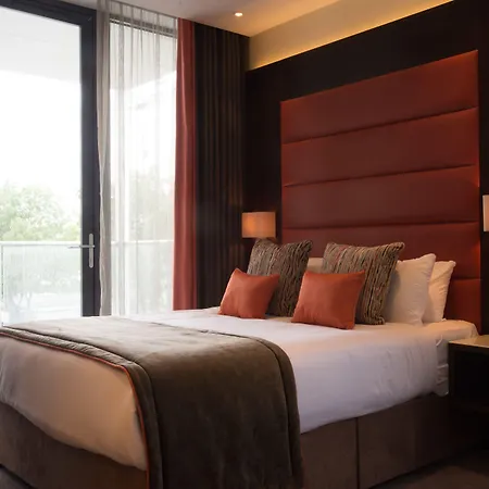 St George'S Hotel - Wembley-2