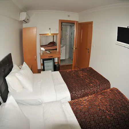 Palace Point Hotel-2
